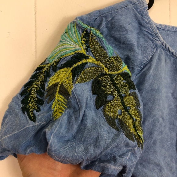 Style Envy Cropped Embroidered Blouse Sz S - Picture 4 of 9